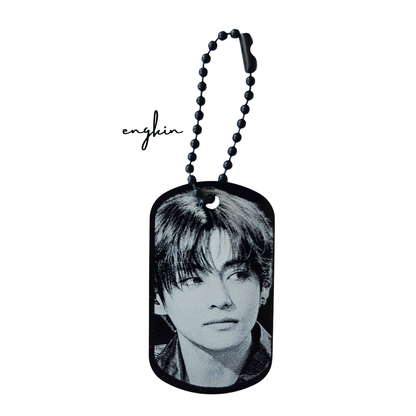 V - Photo Tag